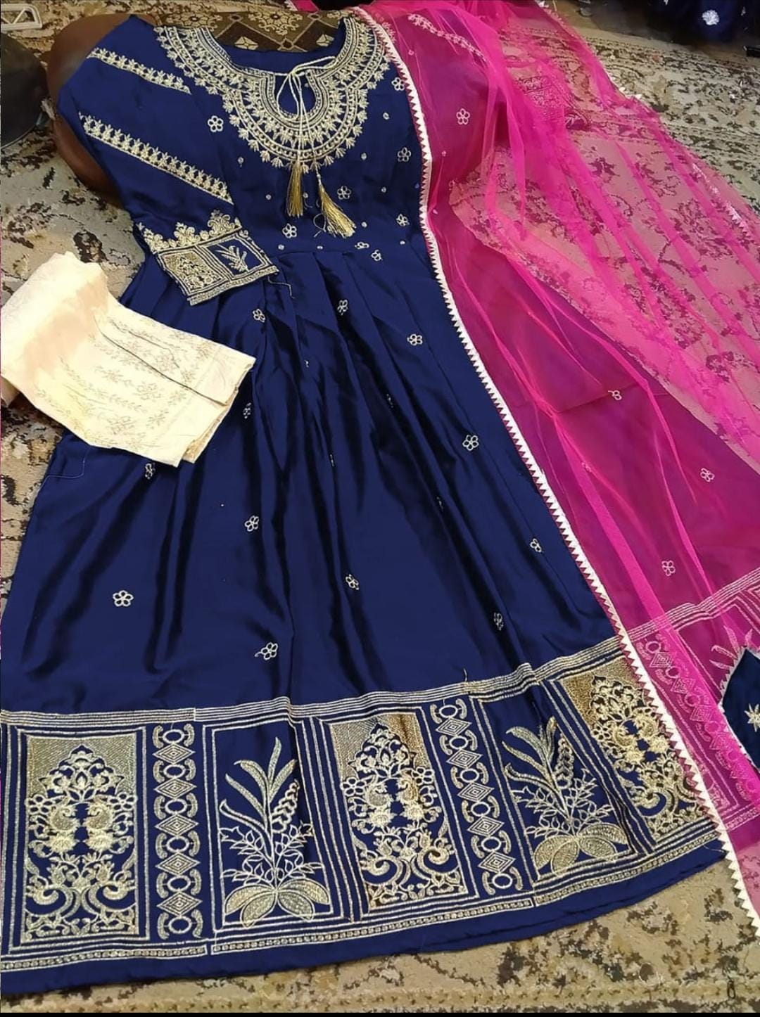 Neck,Border Heavy Embroidery With Two Colours Dupatta 3pcs